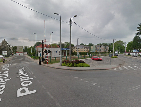 Skrzyżowanie ul. Popiełuszki i Decowskiego - źródło: Google Maps