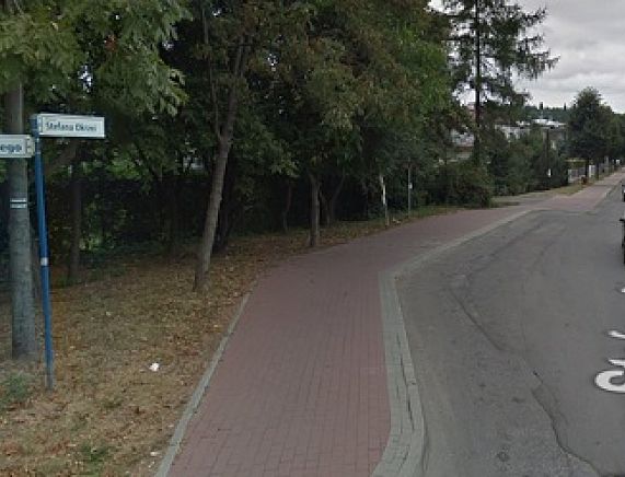 Na zdjęciu odcinek ulicy Okrzei