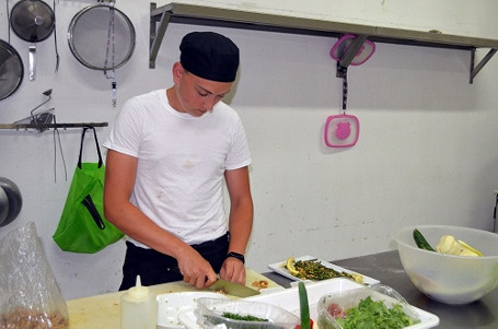 Do Europy po wiedzę i doświadczenie zawodowe wyruszyła grupa uczniów i nauczycieli ZSP Nr 2 w Krośnie - zdjęcie w treści nr 1