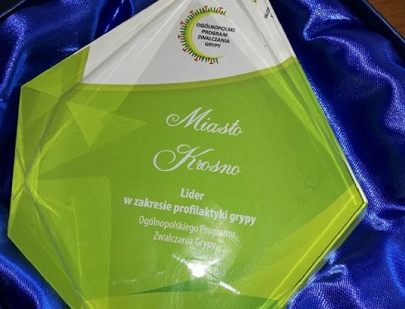 Statuetka Lider w profilaktyce grypy - Krosno 2019. Zdjęcie