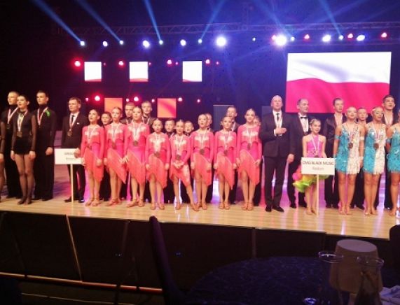 Formacja „Gracja” jako aktualny Mistrzostrz Świata Formacji Tanecznych WDC w stylu latynoamerykańskim