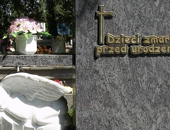Nagrobek dzieci zmarłych przed narodzeniem