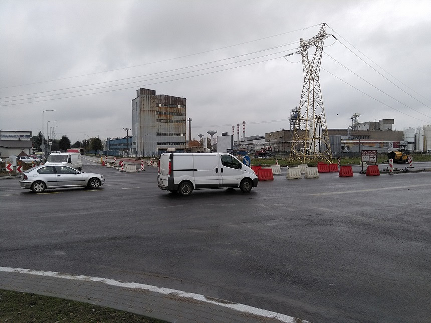 Utrudnienia na ul. Podkarpackiej i zamknięty fragment ul. Tysiąclecia - zdjęcie w treści