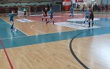 Mecz piłki nożnej halowej podczas Turnieju Finałowego Młodzieżowych Mistrzostw Podkarpacia w Futsalu