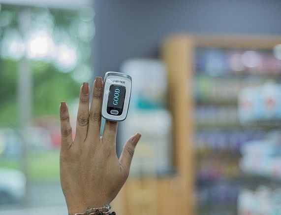 Pulsoksymetr - źródło fot. pixabay