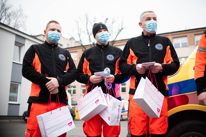 Świąteczny prezent od VIVO! dla ratowników medycznych - zdjęcie w treści nr 1