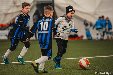 100 drużyn zagrało w zimowej edycji