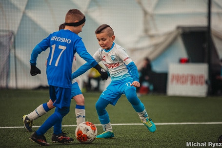 100 drużyn zagrało w zimowej edycji