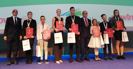 Stypendia sportowe i nagrody dla zawodników i trenera Klubu - zdjęcie w treści 