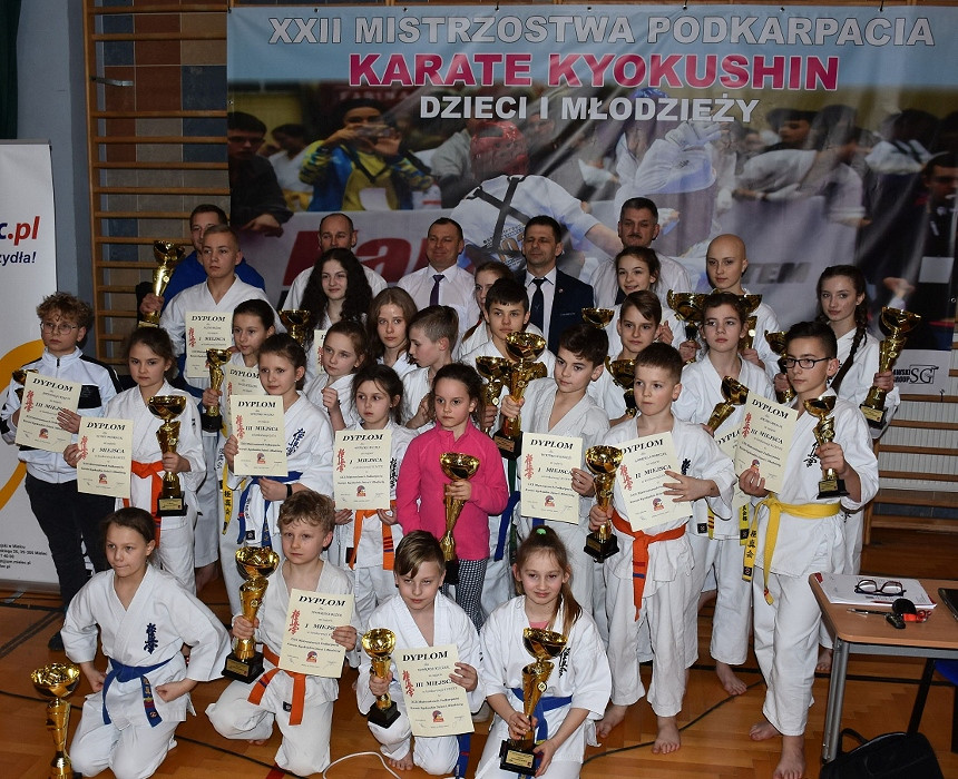 Dziesiąte drużynowe Mistrzostwo Podkarpacia Krośnieńskiego Klubu Kyokushin Karate - zdjęcie w treści  nr 1