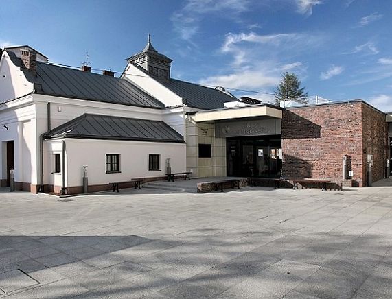 Budynek Centrum Dziedzictwa Szkła