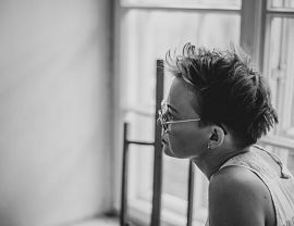 Grafika wystawy - Nie zasypiam bez zaśnięcia  - Gabrieli Cichowskiej