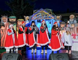 Jarmark Świąteczny (13).jpg