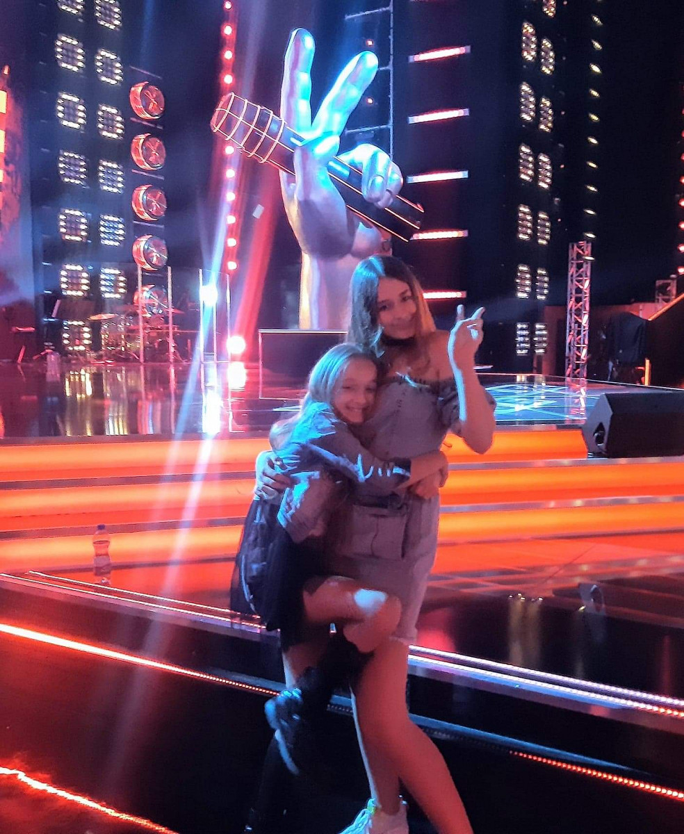 JULIA I MARYSIA BŁASZCZYK W PROGRAMIE THE VOICE KIDS! - zdjęcie w treści