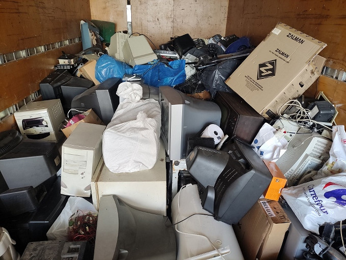 Krośnianie oddali prawie cztery tony elektrośmieci! - zdjęcie w treści