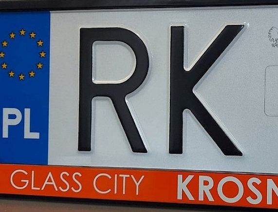 Fragment tablicy rejestracyjnej