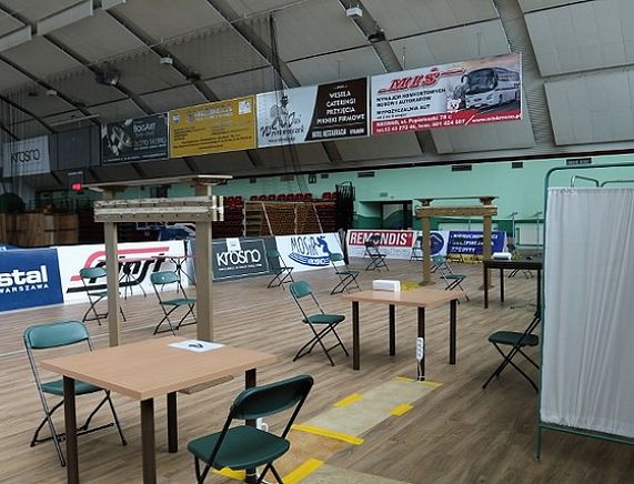 Powszechny Punkt  Szczepień na hali