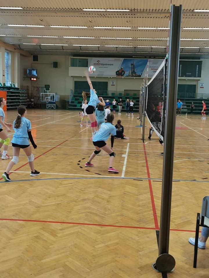 TRZY medale dziewczynek w FINALE WOJEWÓDZKIM Kinder Sport Przemyśl 2021 - zdjęcie w treści 