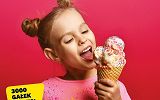 Dziewczynka jedząca lody