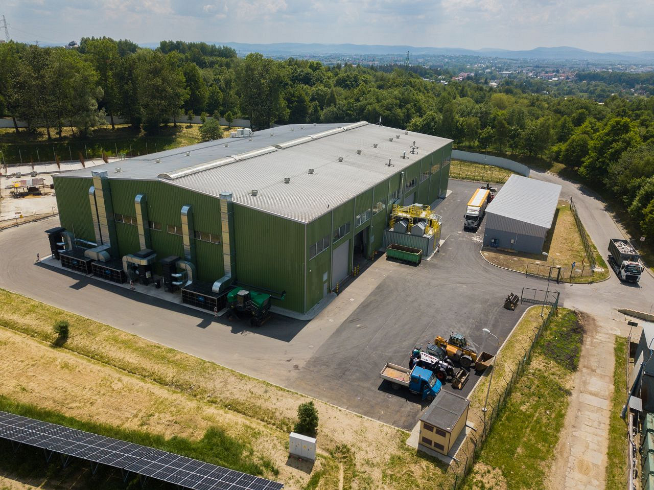 Zakończył sie rozruch technologiczny linii mechanicznego sortowania odpadów - zdjęcie w treści