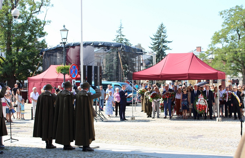 Święto Wojska Polskiego (31) (840x544).jpg [336.79 KB]