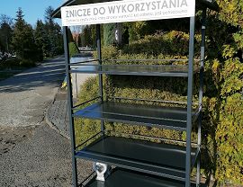 Regał na zniczeprzeznaczone do ponownego użycia