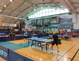 Uczestnicy zawodów tenisowych