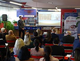 Konferencja w bibliotece