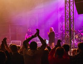 Koncert Darii Zawiałow w Krośnie