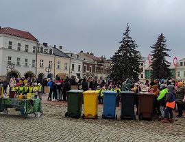 Happening antysmogowy na krośnieńskim runku