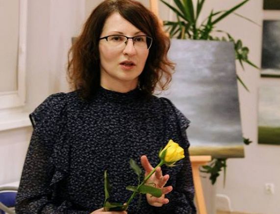 Malarstwo Joanny Dyląg-Faliszek - wystawa w bibliotece