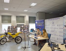 Ubiegłoroczna edycja konkursu - uczestnicy i organizatorzy podczas spotkań online