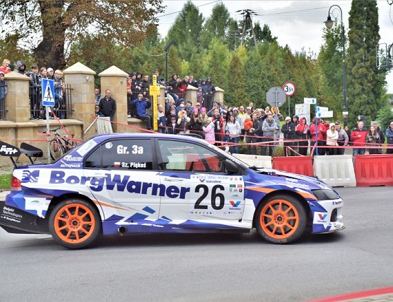 Samochód wyścigowy fot. Piękoś Szymon