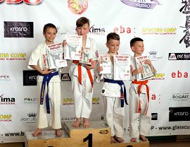w Krośnie rozegrano Ogólnopolski Turniej Karate Kyokushin GLASS CUP