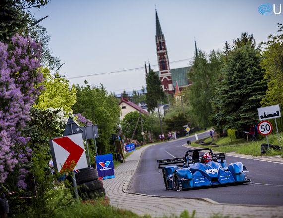 Smochód w czasie wyścigu, Kierowca PETIT, Fot. Agnieszka Wołkowicz