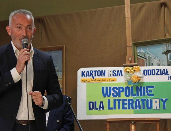 Marek Petrykowski podczas wręczania ngrody