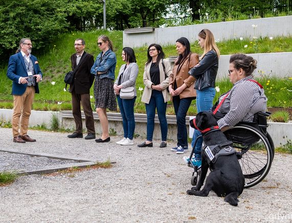 Uczestnicy wizyty studyjnej w Parku Centralnym w Gdyni fot. Paweł Kukla, gdynia.pl
