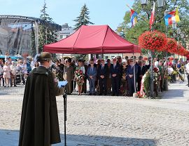 Pod pomnikiem Marszałka i defilada (15) (1020x680).jpg