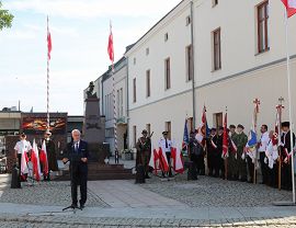 Pod pomnikiem Marszałka i defilada (13) (1020x680).jpg