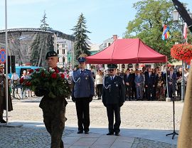 Rynek - Składanie kwiatów  (11) (1020x680).jpg