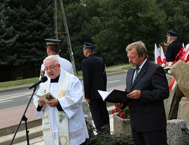 Białobrzegi Pomnik - złożenie kwiatów  (12) (1020x680).jpg