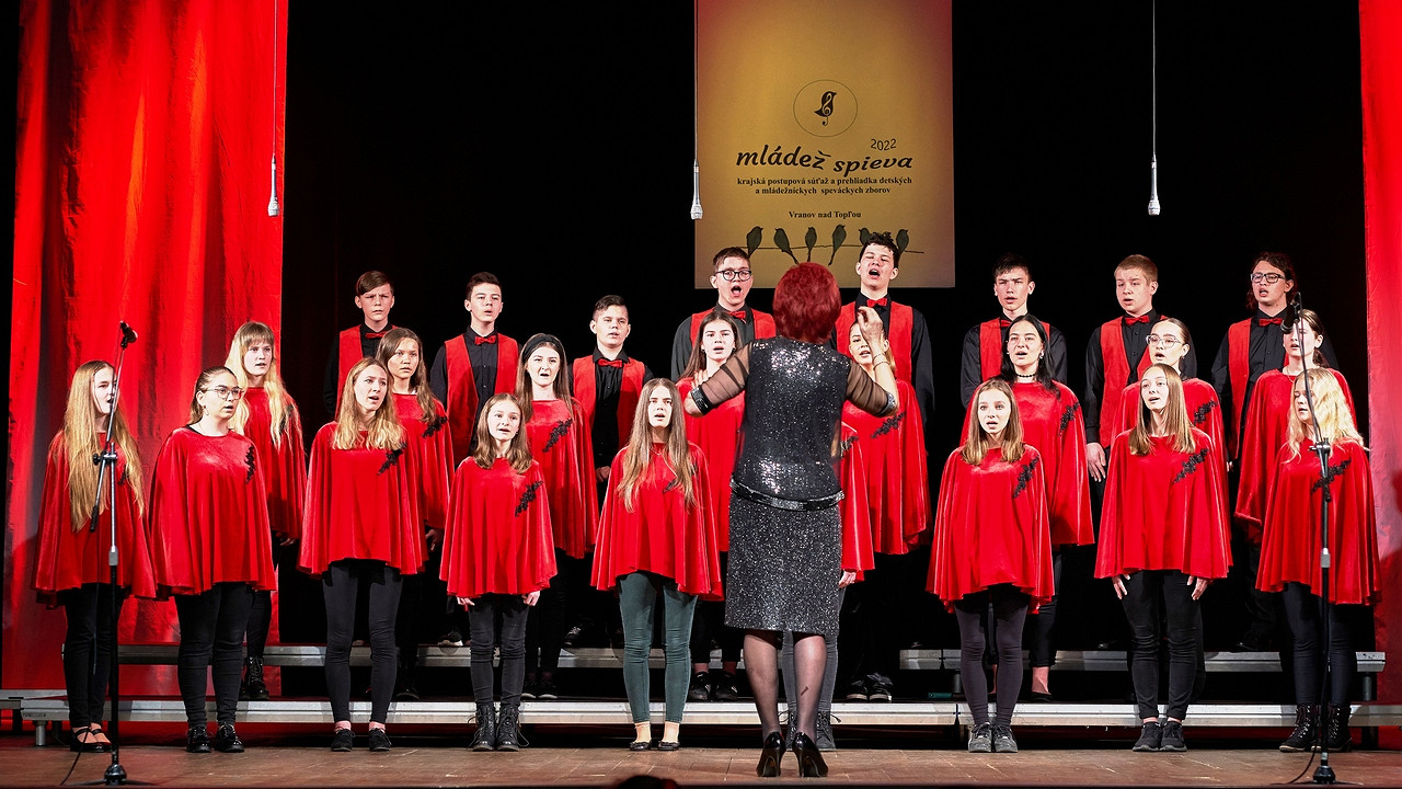 Chór Dziewczęcy i Młodzieżowy Ozvena - Słowacja.jpg [469.30 KB]