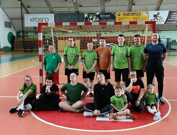 GrupaMistrzów świata trenujących w Krośnie pod okiem trenera Jakuba Popielarza