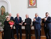 Bogusława Bęben Dyrektor KBP i Julita Jaśkiewicz Naczelnik Wydziału Polityki Społecznej i Zdrowia przeszły na emeryturę