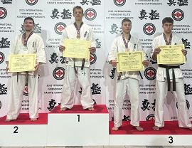 Krośnieńscy karatecy na zawodach w Japonii (1)