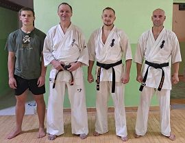 Shihan z 3 zawodnikami