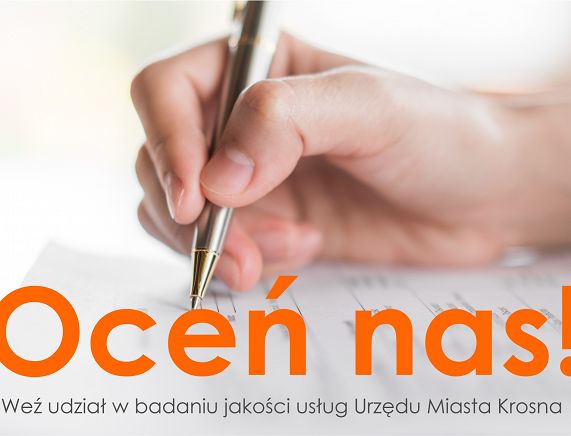 Grafika - badanie jakości usług UMK, freepik.com