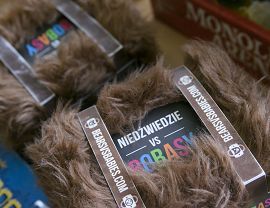 Fundacja GraTy - uczestnicy spotkań grający w gry