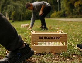 Fundacja GraTy - uczestnicy spotkań grający w gry