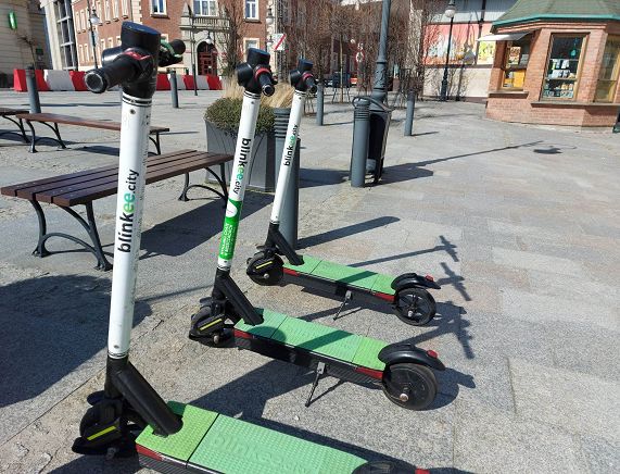 Hulajnogi elektryczne wracają po zimie do Krosna